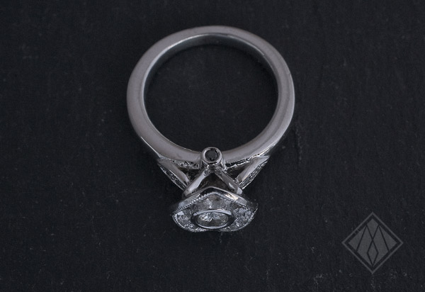 side detail flower ring