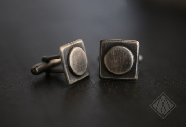 Circle cufflinks