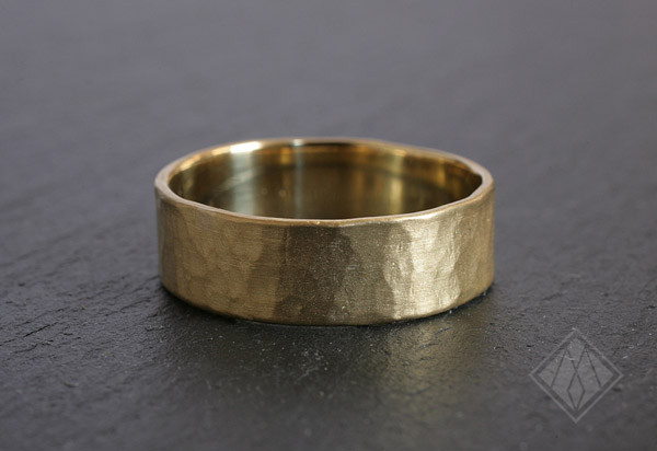 hammerd gold band