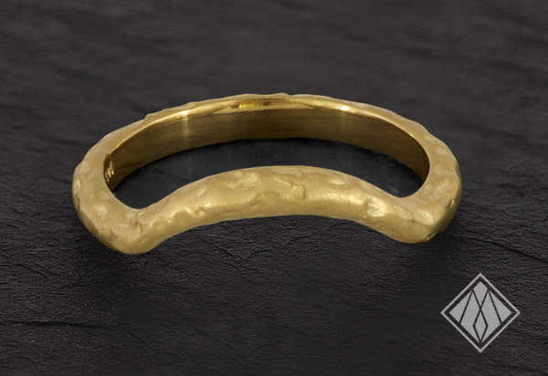curved wedding band