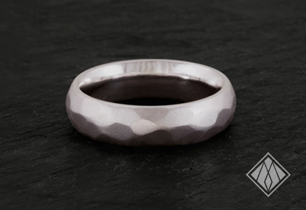 faceted mens band